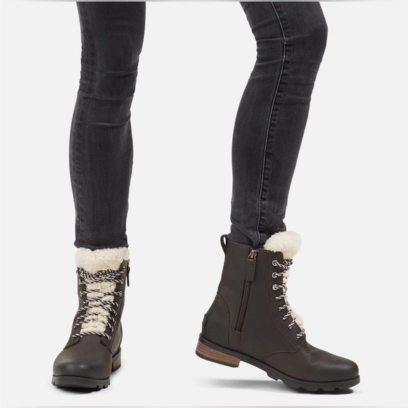 SOREL Emelie Genuine Shearling Short Lace-Up Boot 9 Blackened Brown - Picture 2 of 12